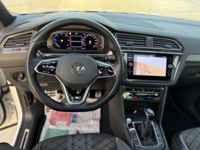 Volkswagen Tiguan 2.0 tdi R-Line 150cv dsg (19)