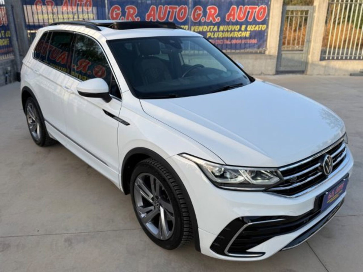 Volkswagen Tiguan 2.0 tdi R-Line 150cv dsg (4)