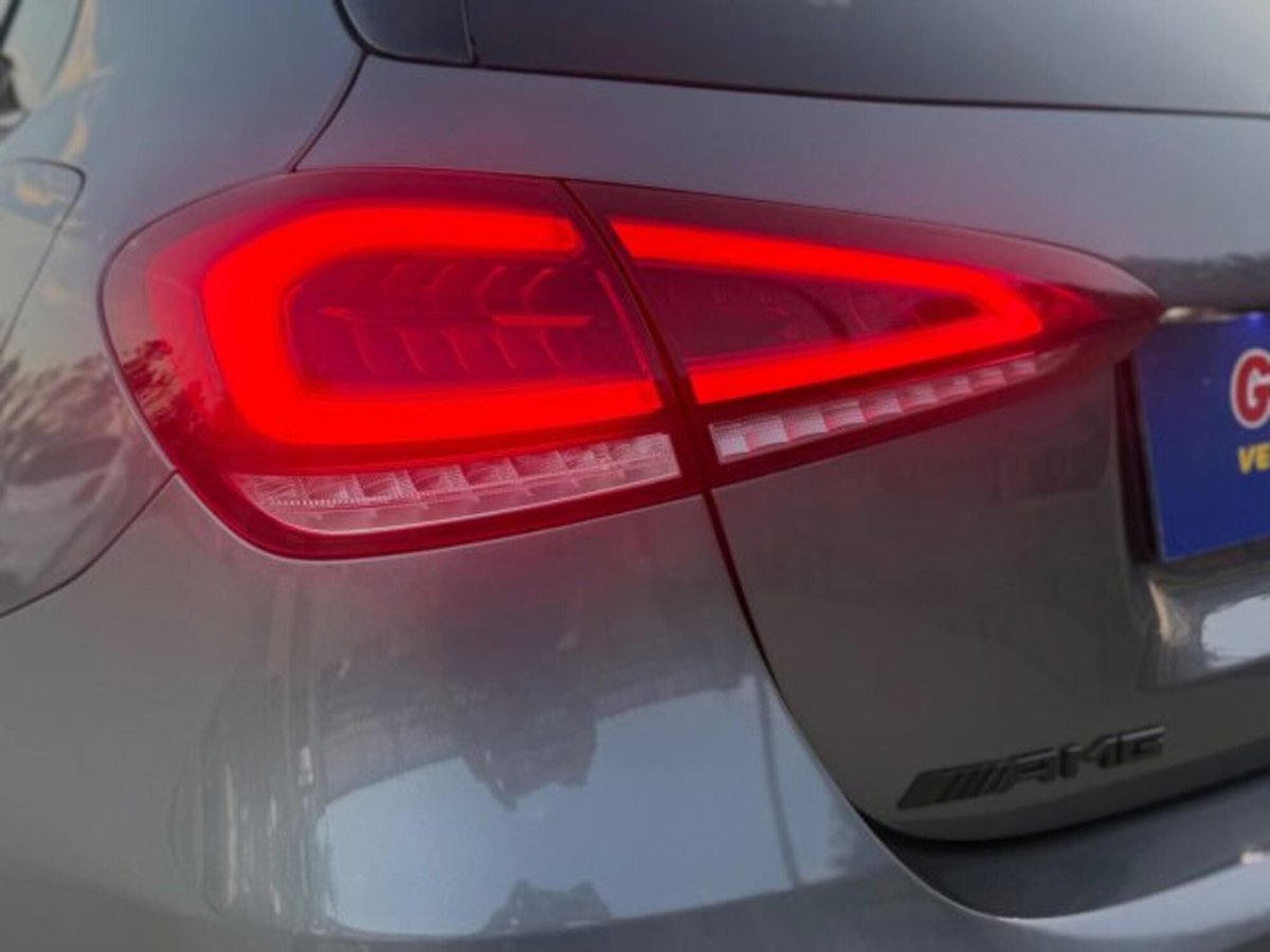Mercedes-Benz Classe A Sedan 180 d AMG Line Premium Plus auto (13)