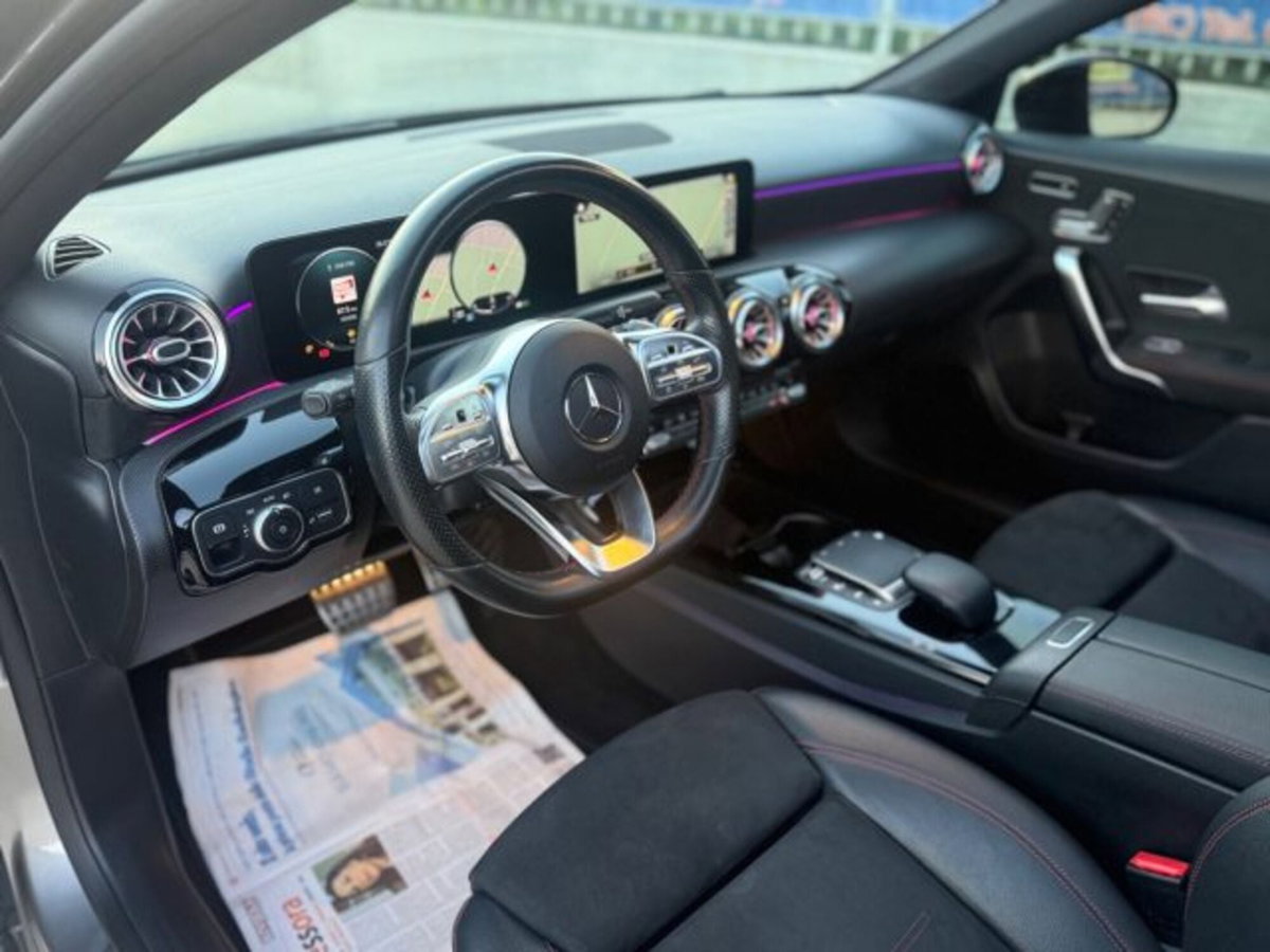 Mercedes-Benz Classe A Sedan 180 d AMG Line Premium Plus auto (20)