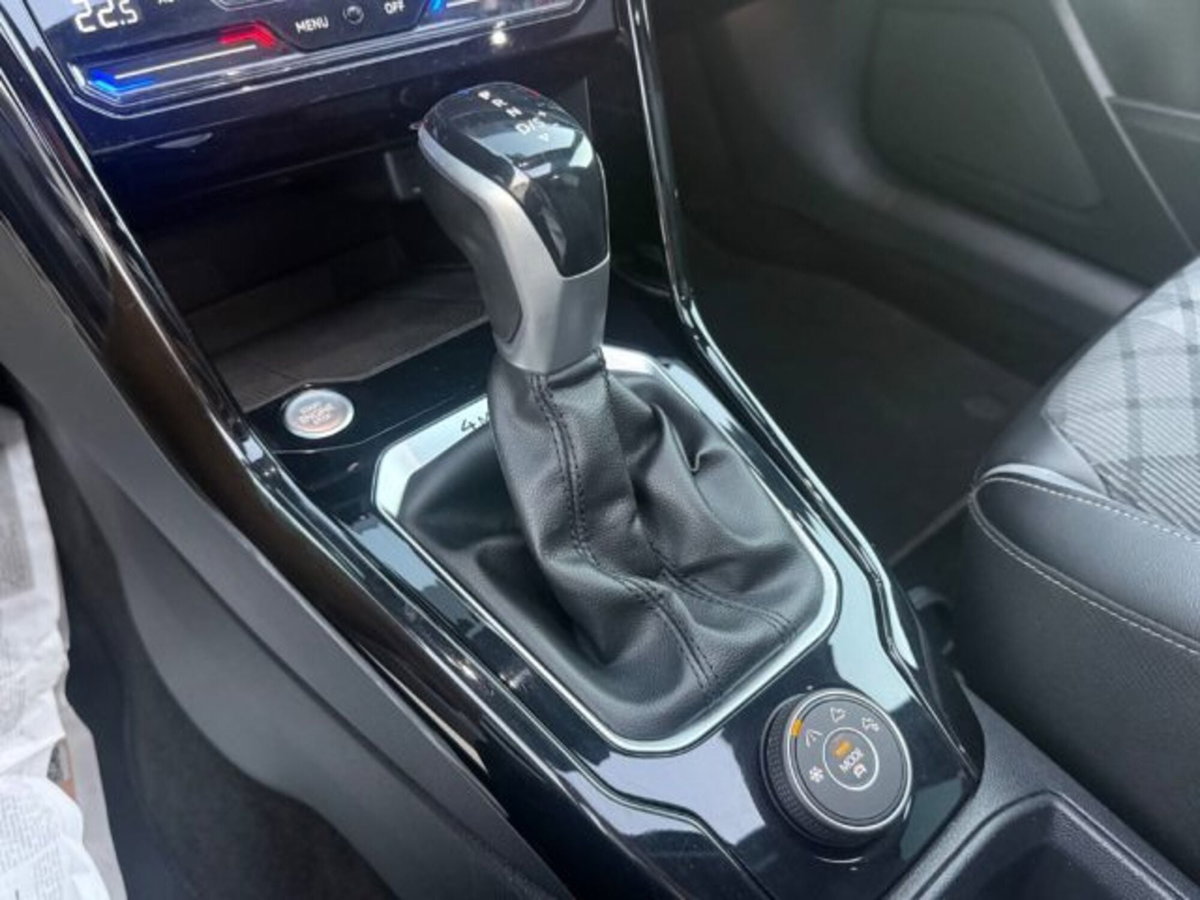 Volkswagen T-Roc 2.0 tdi R-Line 4motion 150cv dsg (16)