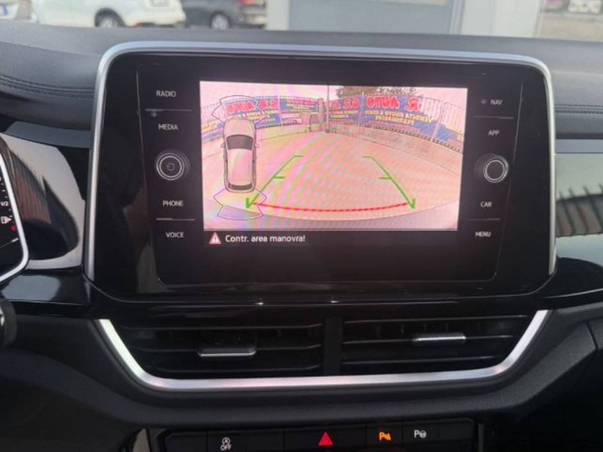 Volkswagen T-Roc 2.0 tdi R-Line 4motion 150cv dsg (18)
