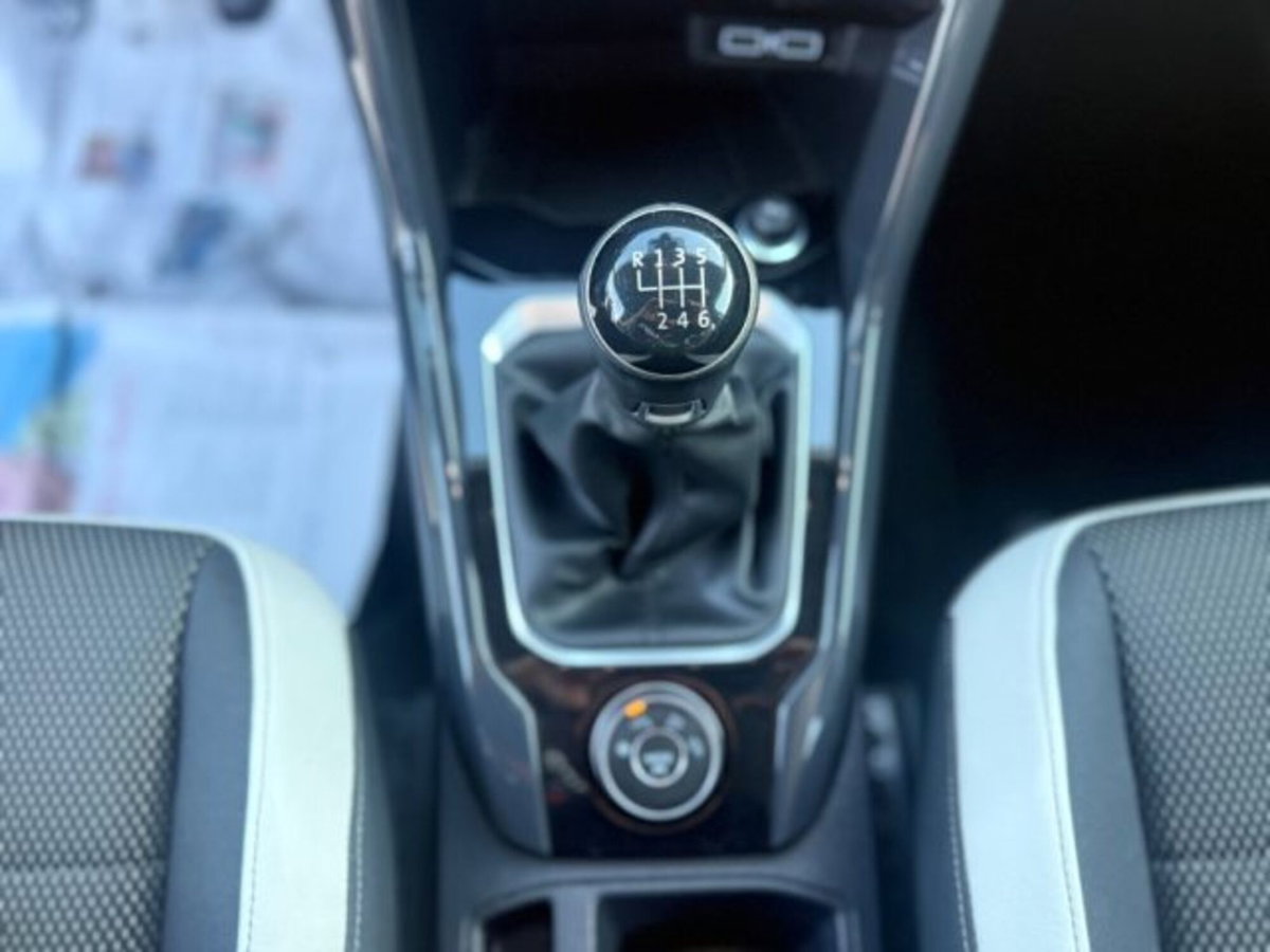Volkswagen T-Roc 2.0 tdi Sport 150cv dsg (19)