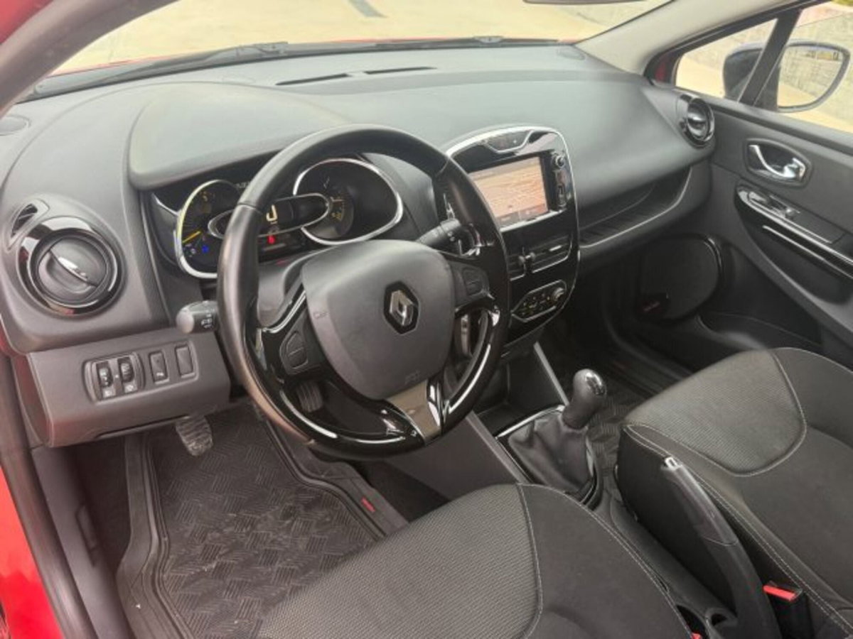 Renault Clio 1.5 dCi 75CV 5 porte Confort (17)