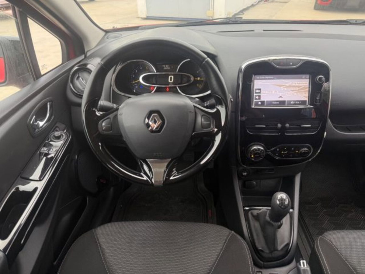 Renault Clio 1.5 dCi 75CV 5 porte Confort (19)