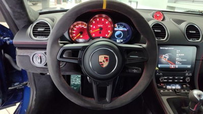 Porsche 718 Cayman  Cayman 4.0 GT4 (10)