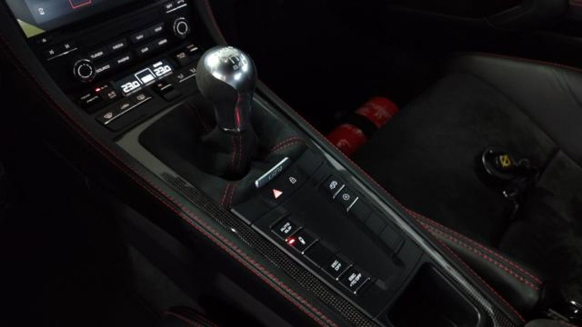 Porsche 718 Cayman  Cayman 4.0 GT4 (12)