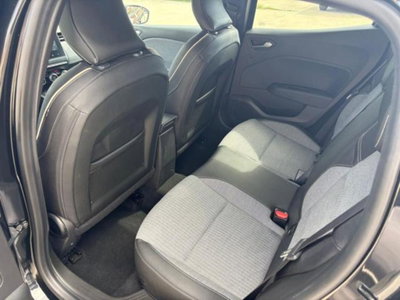 Renault Clio TCe 90 CV 5 porte Techno (13)