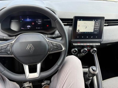 Renault Clio TCe 90 CV 5 porte Techno (16)