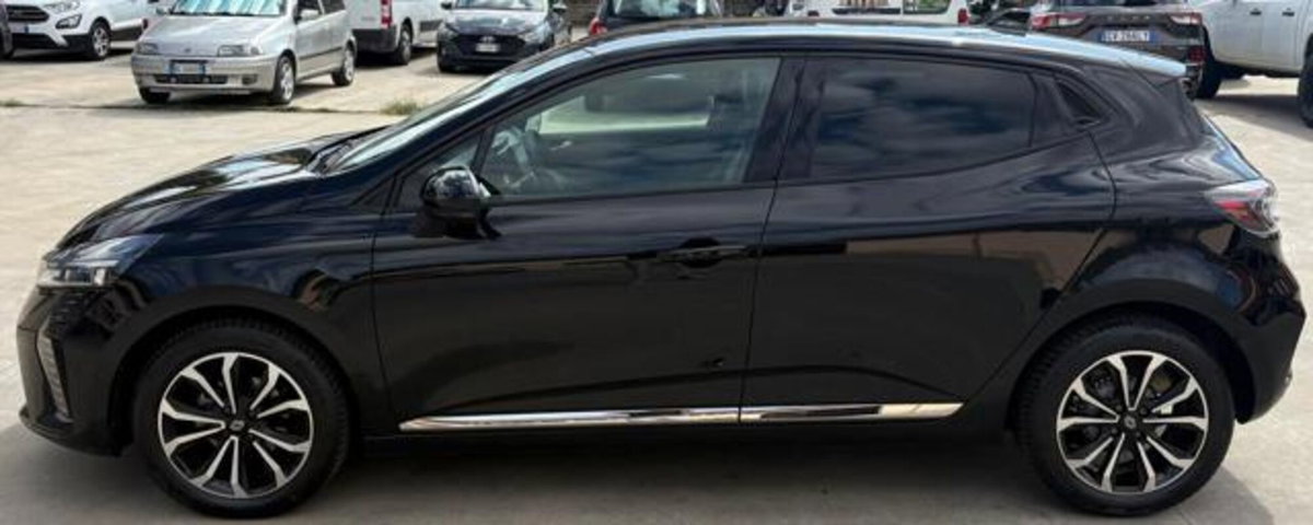 Renault Clio TCe 90 CV 5 porte Techno (2)