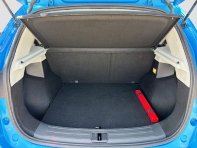 Mg ZS ZS 1.5 Luxury (14)