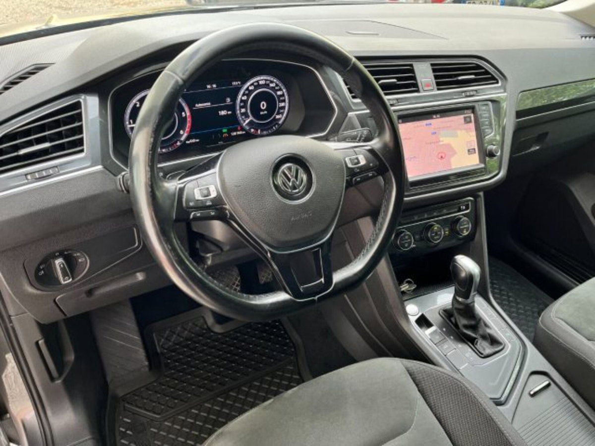 Volkswagen Tiguan 2.0 TDI SCR DSG Executive BlueMotion Technology (17)