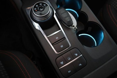 Ford Kuga 2.5 Plug In Hybrid 225 CV CVT 2WD ST-Line (13)