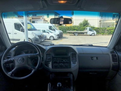 Mitsubishi Pajero 3.2 16V DI-D 5p. GLX (12)