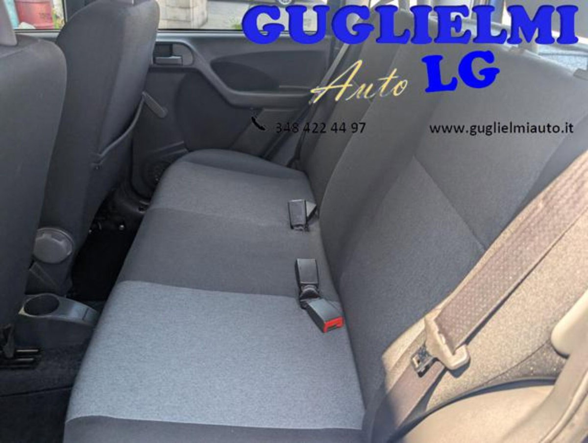 Fiat Panda 1.2 Emotion (17)