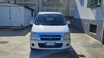 Opel Agila 1.2 16V Club (2)