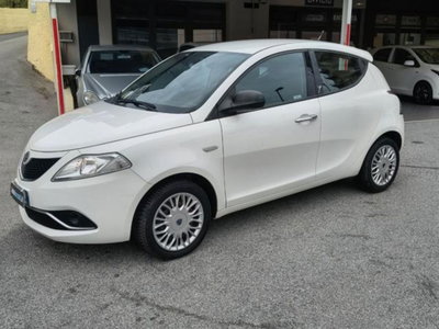 Lancia Ypsilon 1.2 69 CV 5 porte Silver