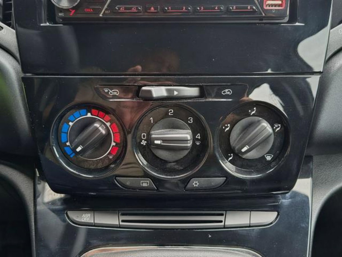 Lancia Ypsilon 1.2 69 CV 5 porte Silver (10)