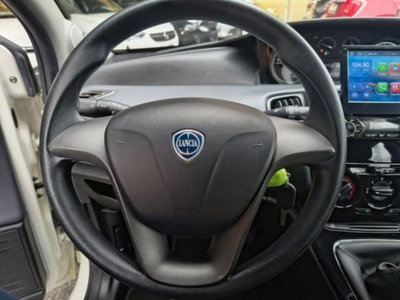 Lancia Ypsilon 1.2 69 CV 5 porte Silver (19)