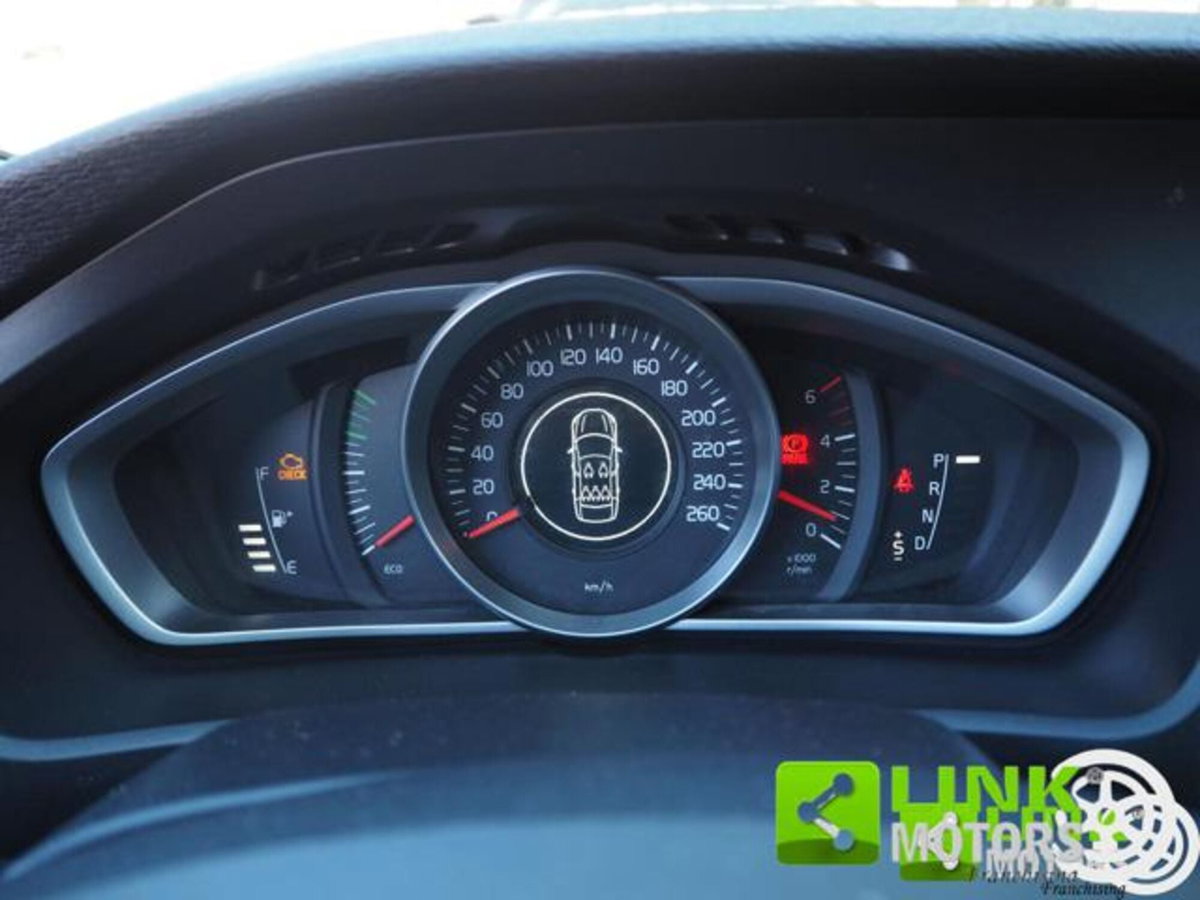 Volvo V40 D2 Geartronic Business (11)