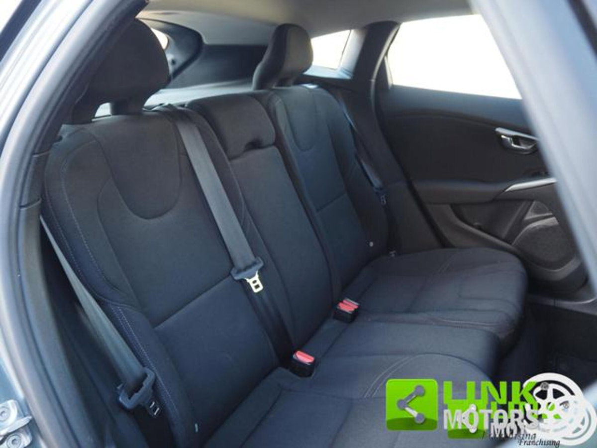 Volvo V40 D2 Geartronic Business (19)