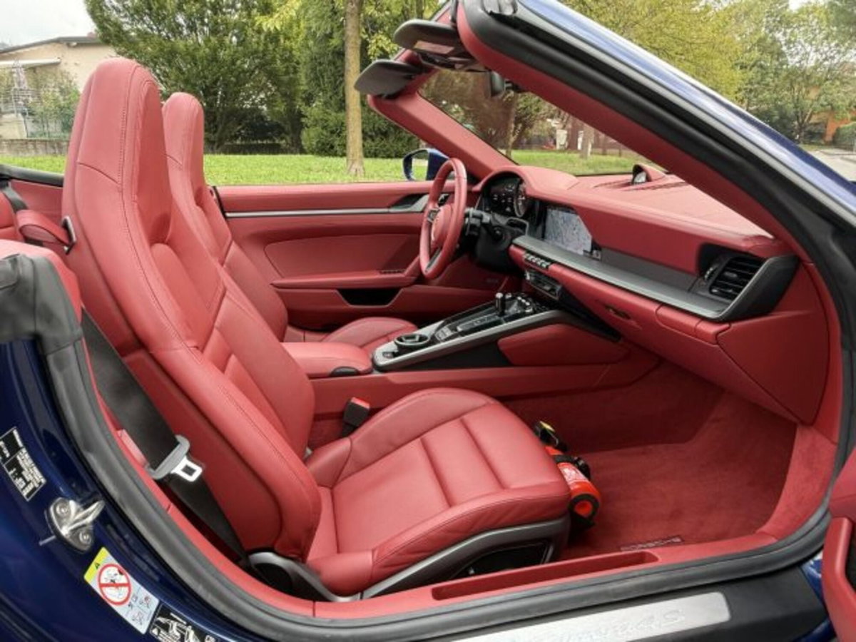 Porsche 911 Cabrio Cabrio 3.0 Carrera 4S (6)