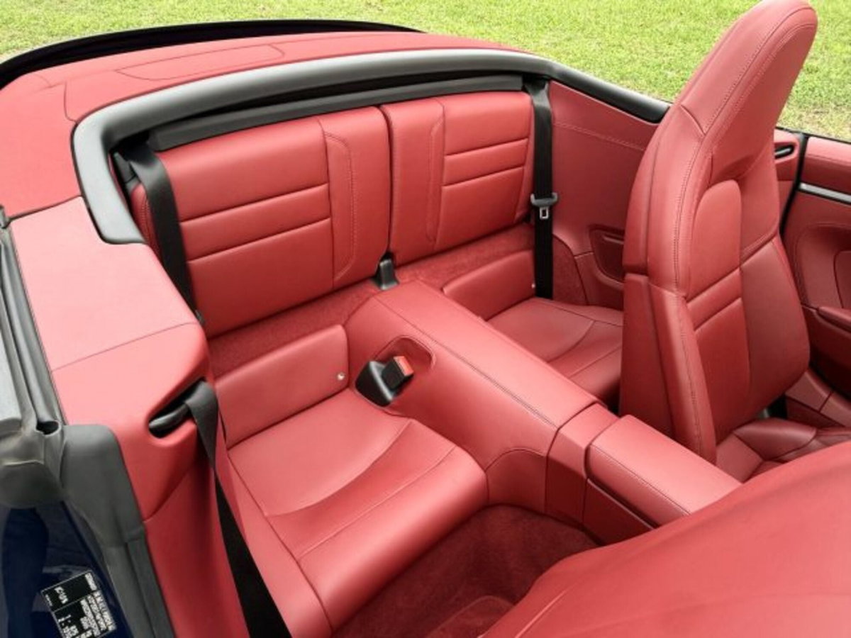 Porsche 911 Cabrio Cabrio 3.0 Carrera 4S (7)
