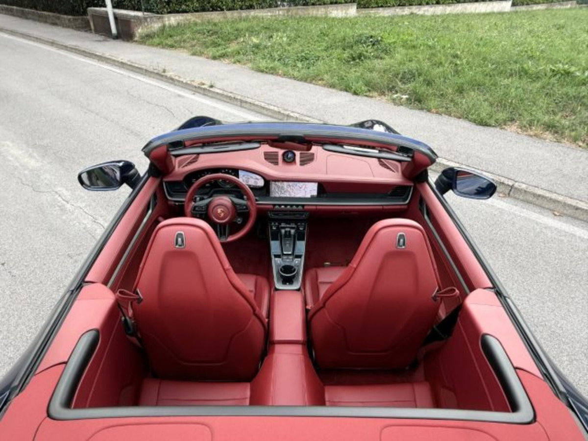 Porsche 911 Cabrio Cabrio 3.0 Carrera 4S (8)