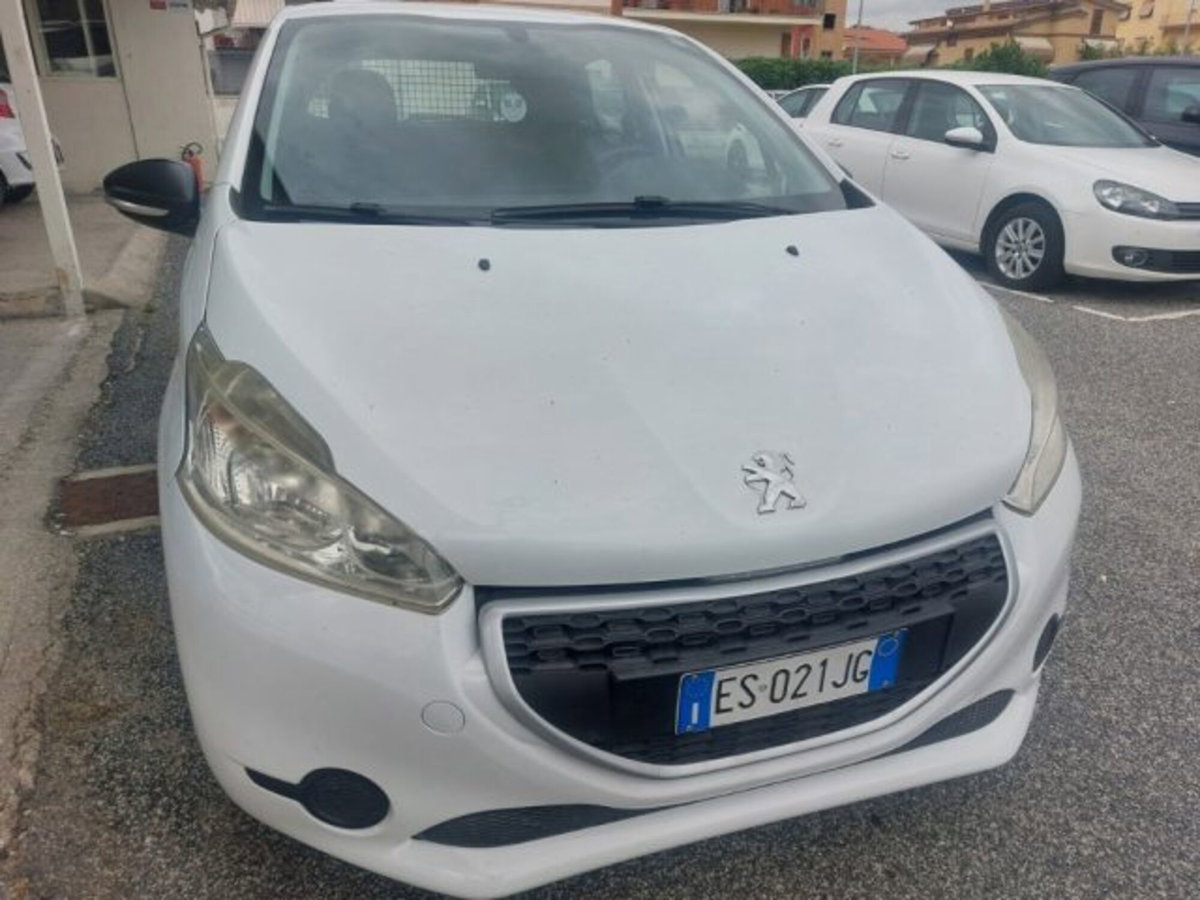 Peugeot 208 HDi 68 CV 5 porte Van (2)