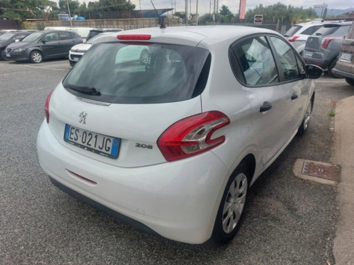 Peugeot 208 HDi 68 CV 5 porte Van (4)