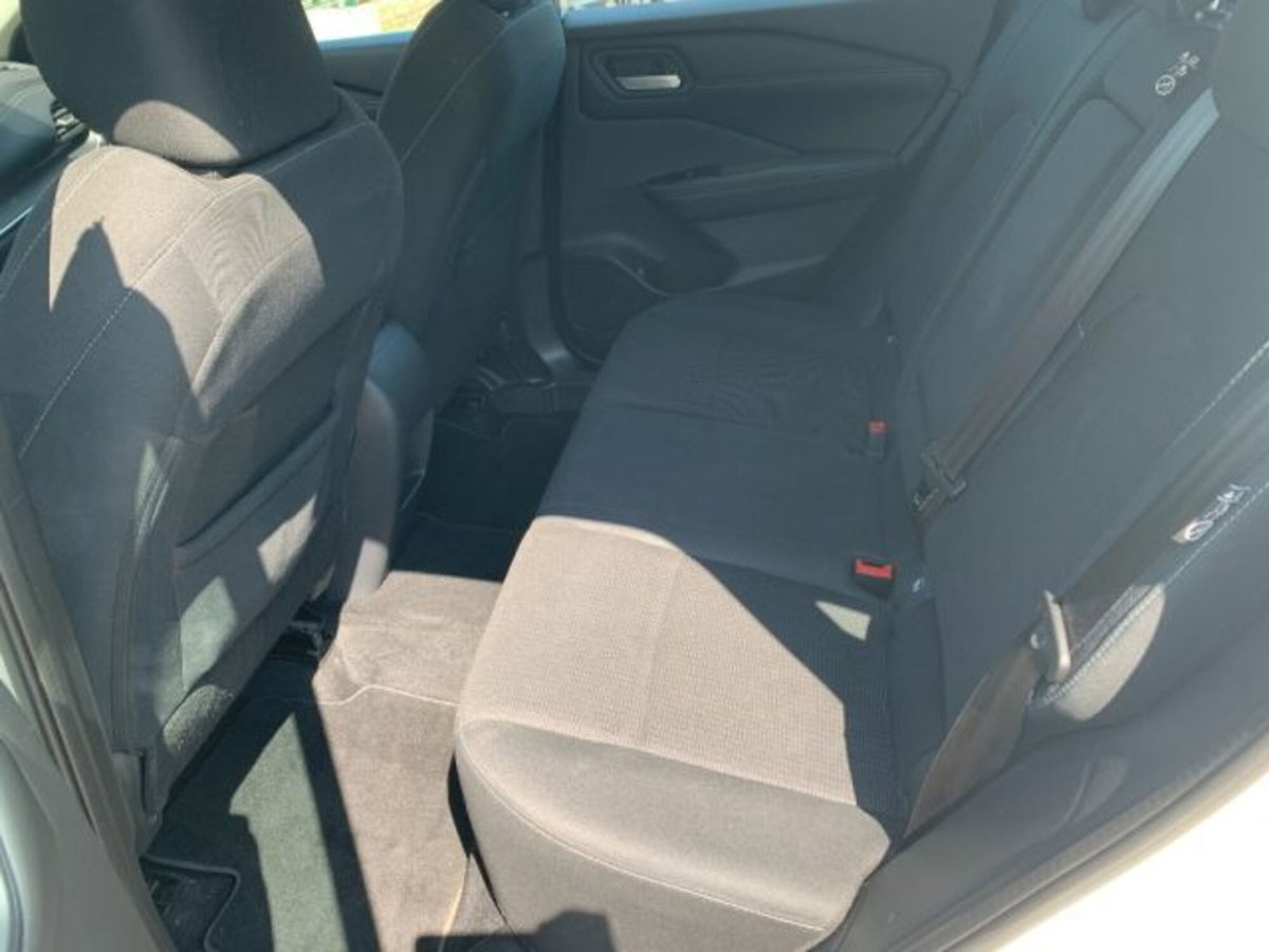 Nissan Qashqai 1.3 mhev Acenta 2wd 140cv (11)