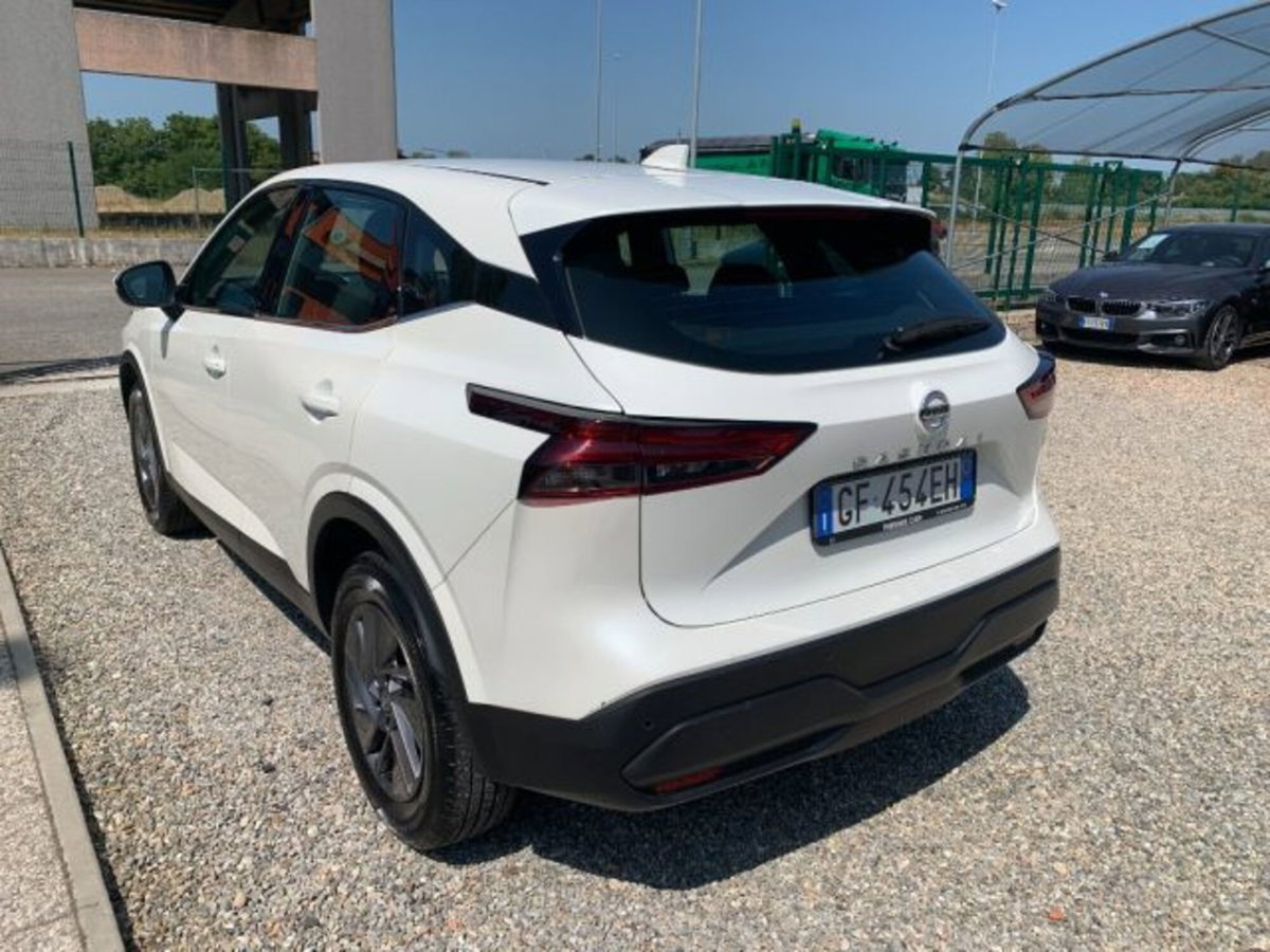 Nissan Qashqai 1.3 mhev Acenta 2wd 140cv (3)