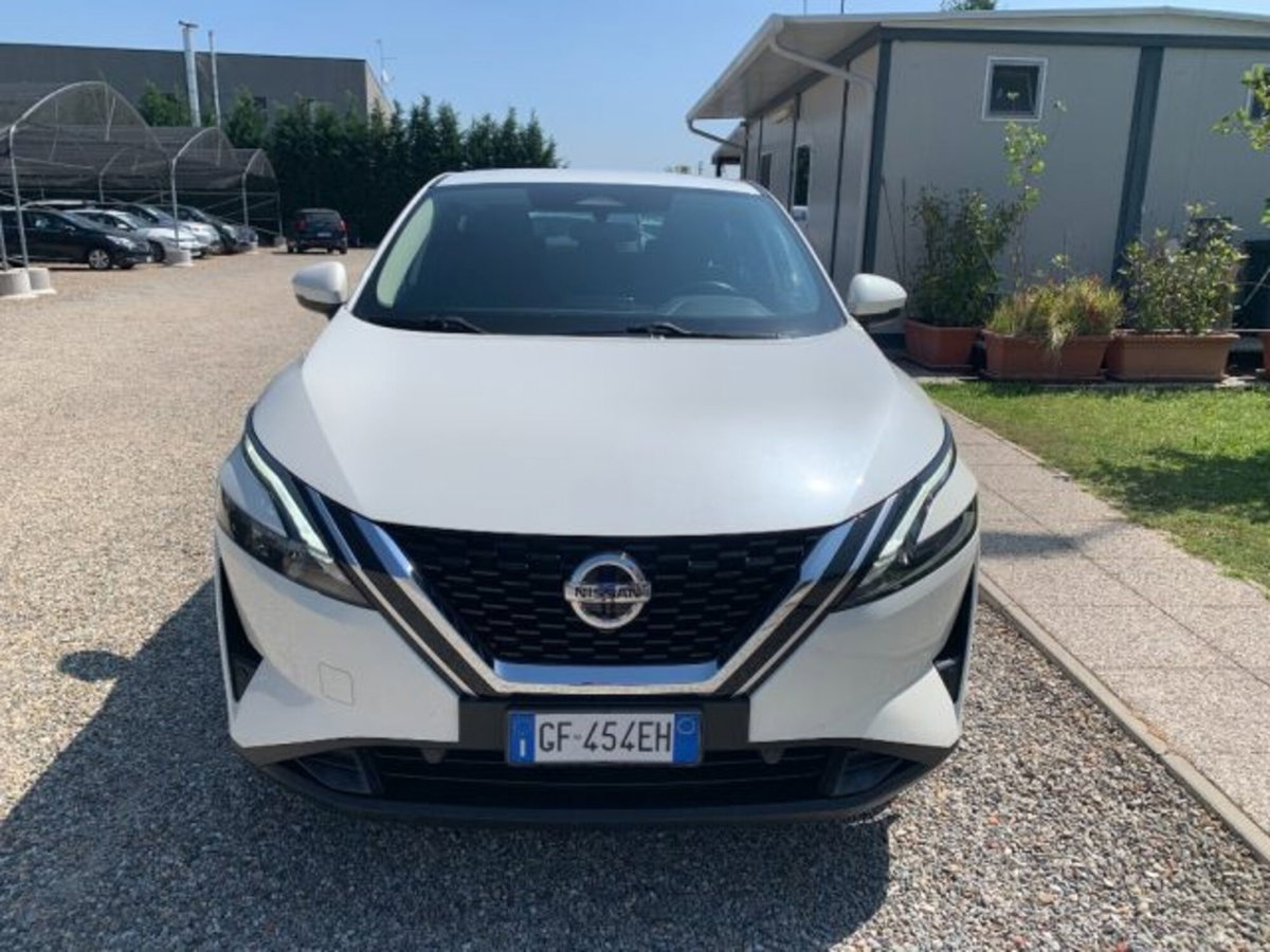 Nissan Qashqai 1.3 mhev Acenta 2wd 140cv (8)