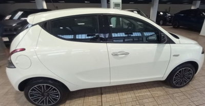 Lancia Ypsilon 1.0 FireFly 5 porte S&S Hybrid Gold Plus (4)