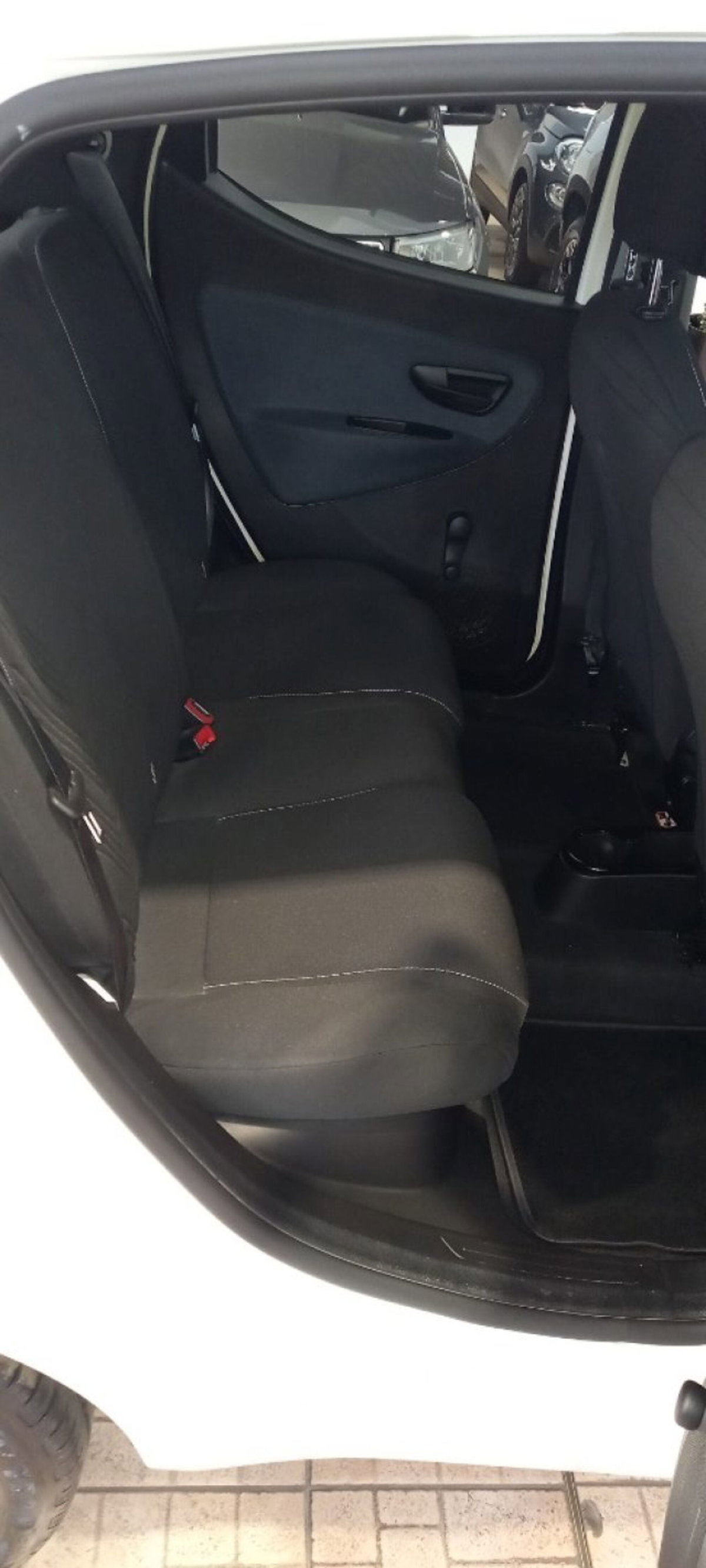 Lancia Ypsilon 1.0 FireFly 5 porte S&S Hybrid Gold Plus (7)