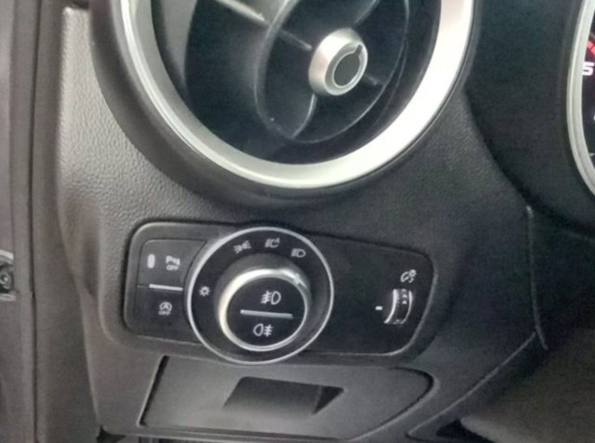 Alfa Romeo Stelvio Stelvio 2.2 Turbodiesel 160 CV AT8 RWD Super Business (16)