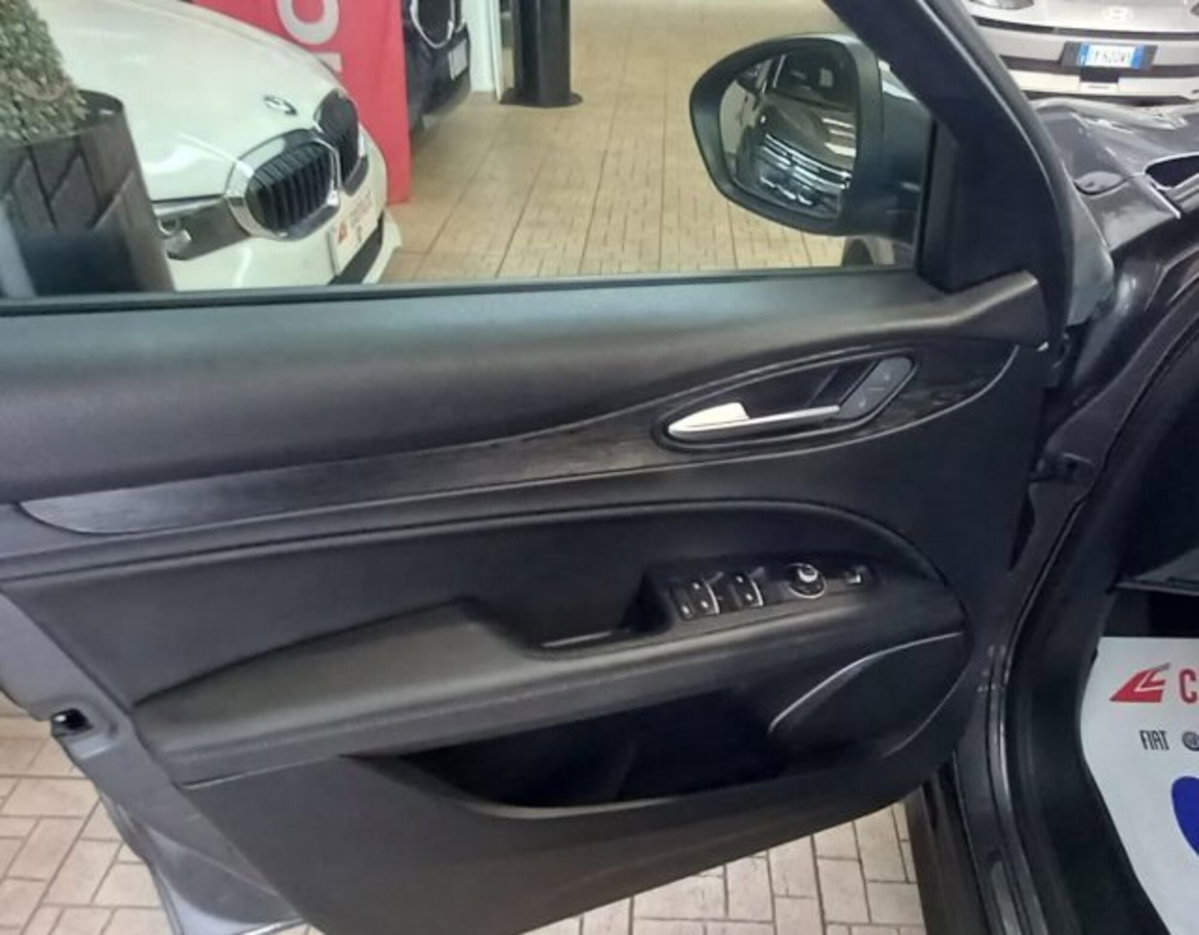 Alfa Romeo Stelvio Stelvio 2.2 Turbodiesel 160 CV AT8 RWD Super Business (9)