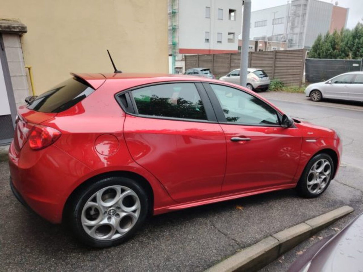 Alfa Romeo Giulietta 1.4 Turbo Sprint Gpl 120cv (9)