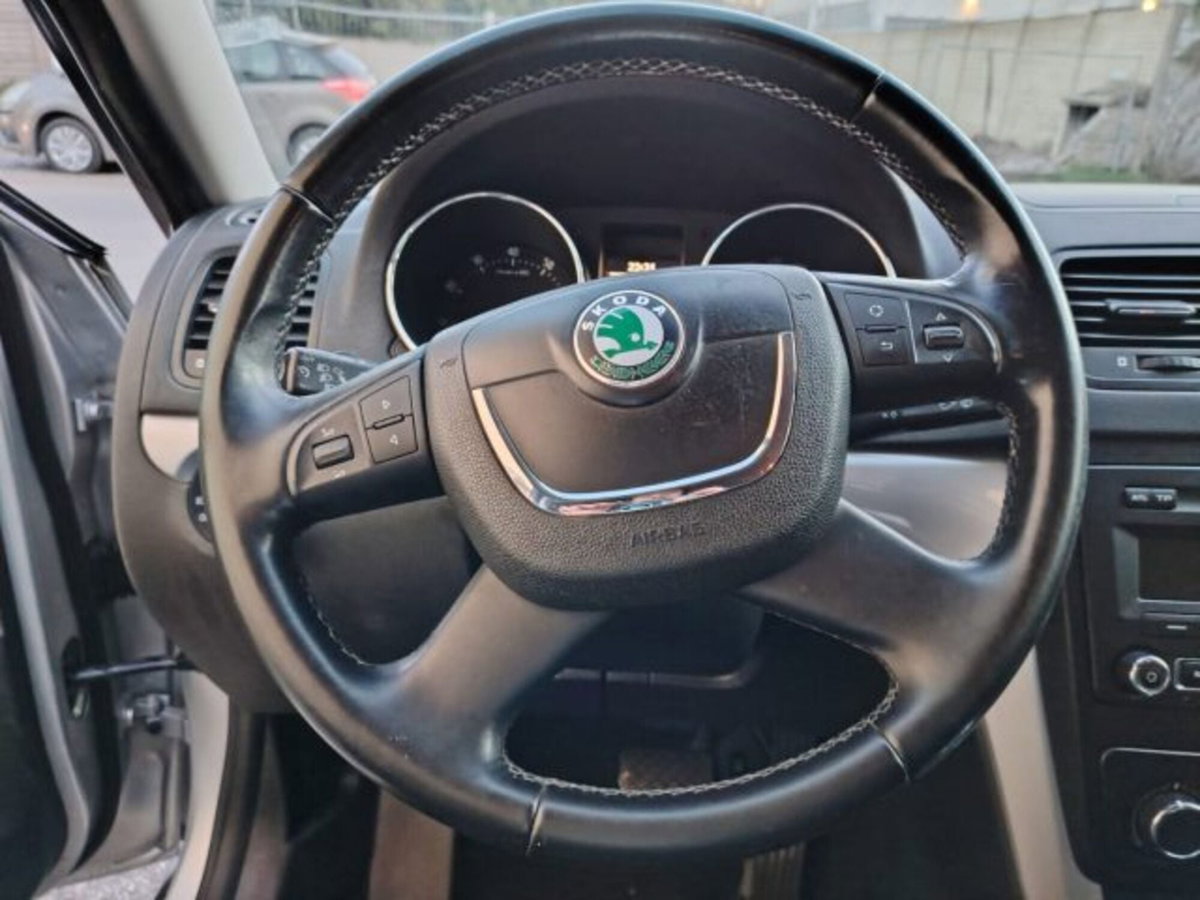 Skoda Yeti 1.2 TSI DSG Adventure (12)