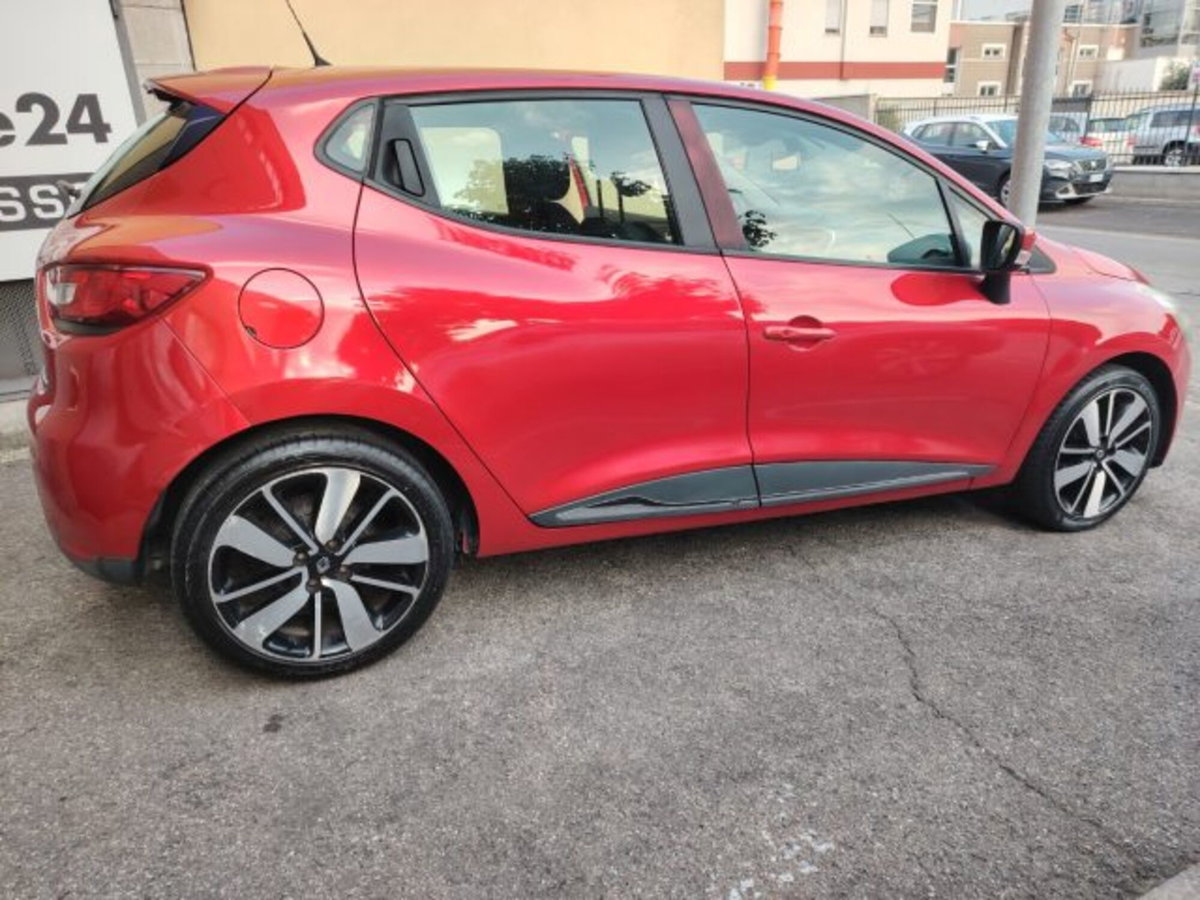 Renault Clio dCi 8V 90CV EDC Start&Stop 5 porte Energy Intens (5)