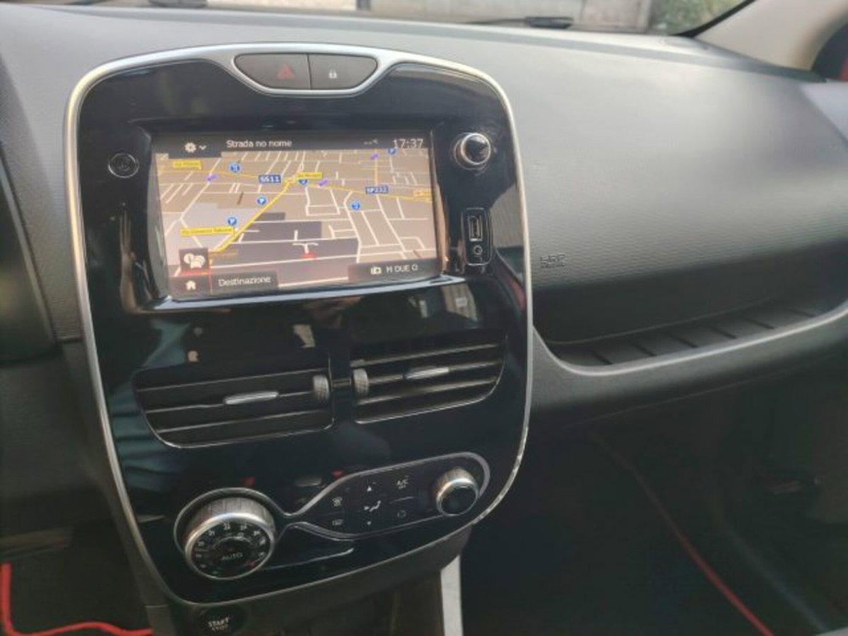 Renault Clio dCi 8V 90CV EDC Start&Stop 5 porte Energy Intens (9)