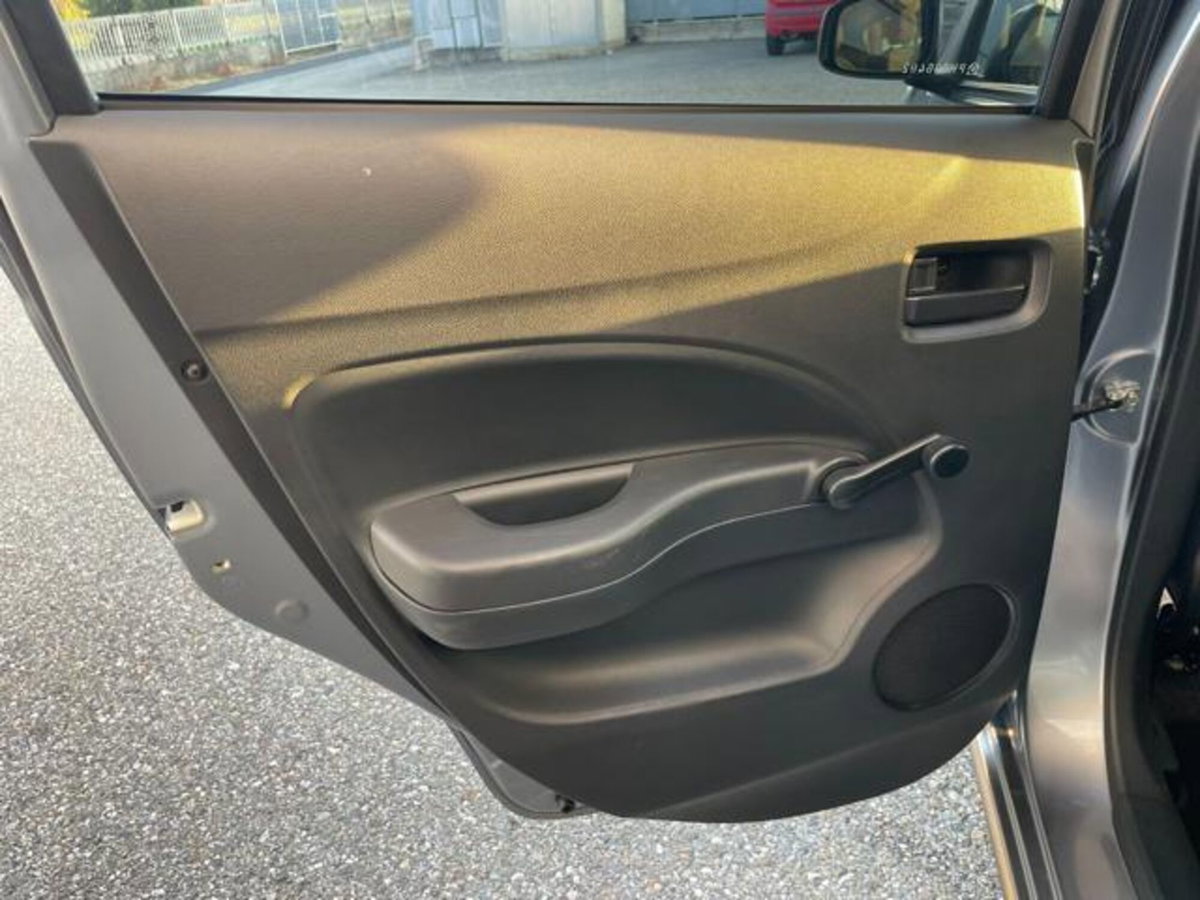 Mitsubishi Space Star 1.2 Invite Radio (12)