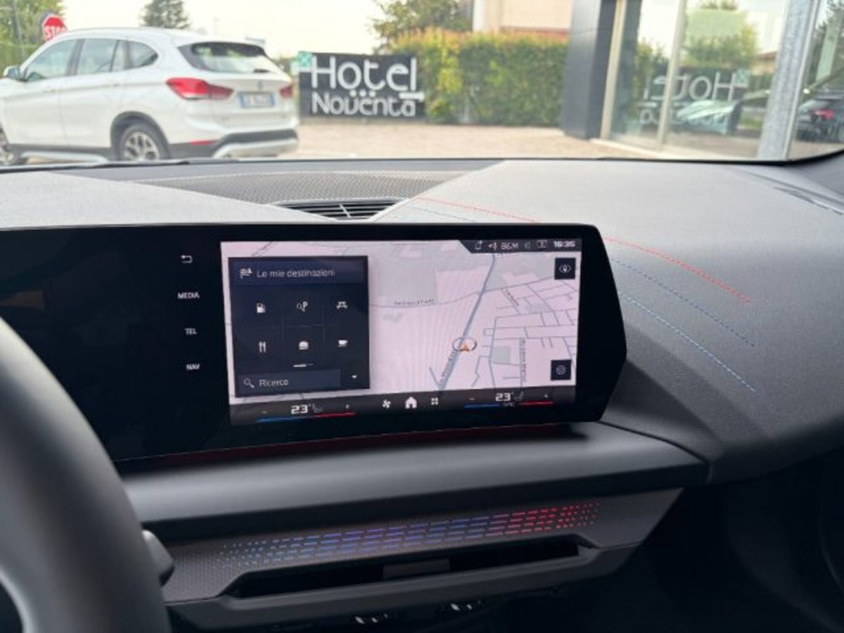 BMW Serie 1 M135 xdrive MSport Pro auto (9)