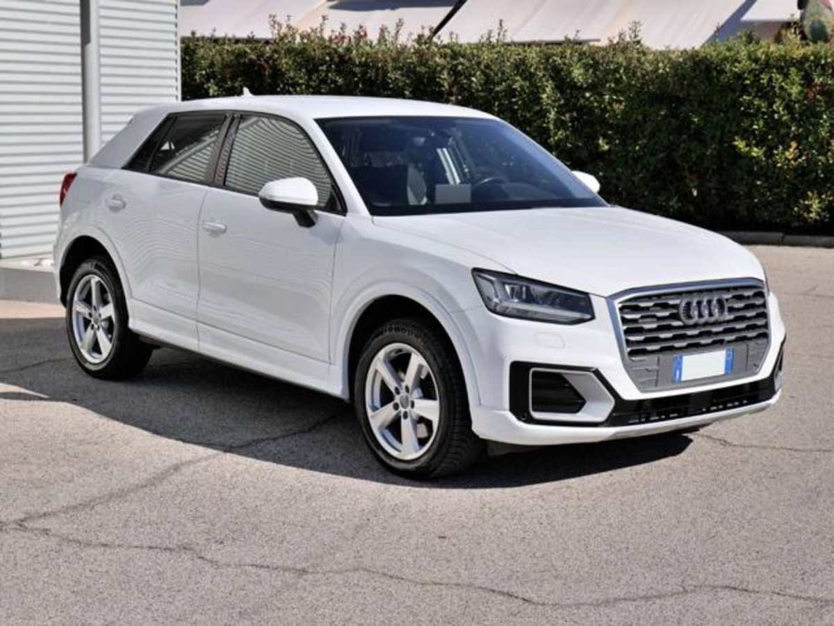 Audi Q2 35 2.0 tdi Business quattro s-tronic (4)