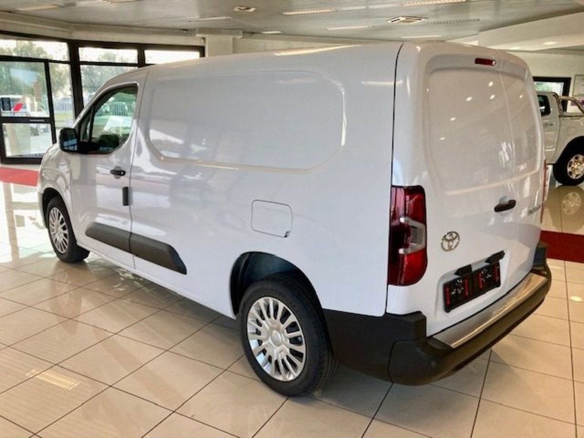 Toyota Proace City City 1.5D 100 CV S&S PL 5p. Ground (6)