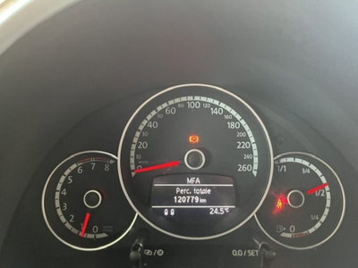 Volkswagen Maggiolino 1.2 TSI Design (13)