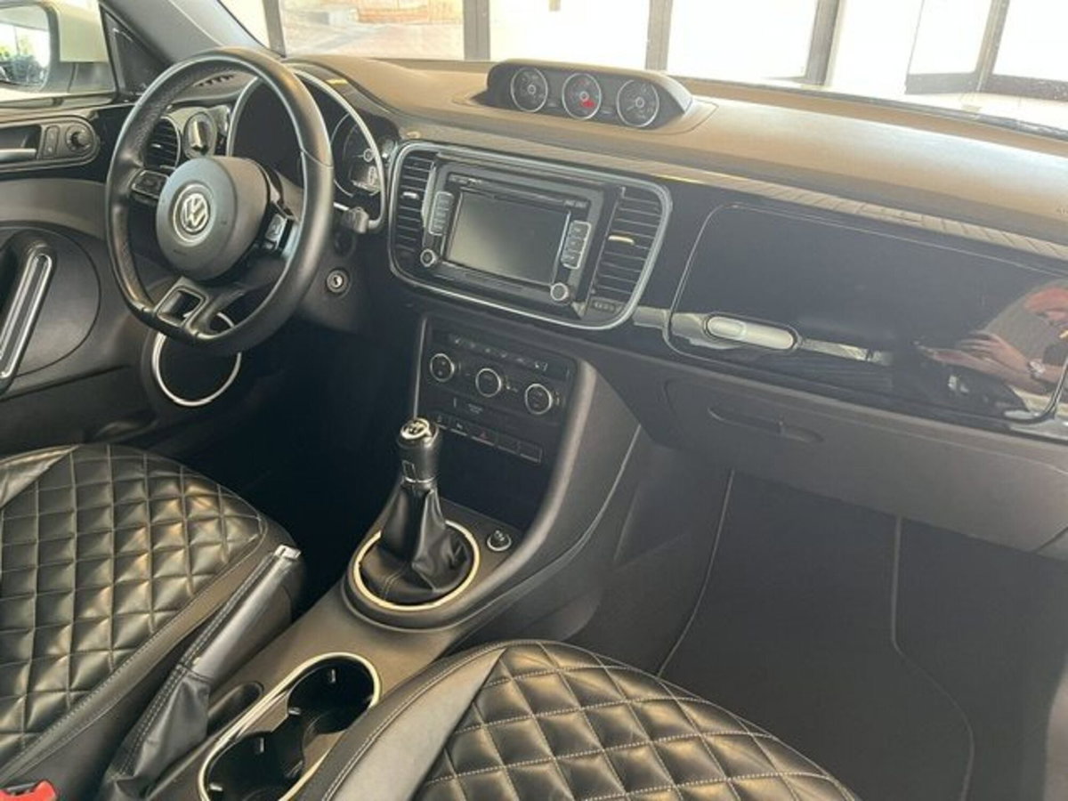 Volkswagen Maggiolino 1.2 TSI Design (17)