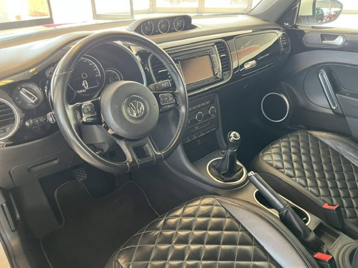 Volkswagen Maggiolino 1.2 TSI Design (9)