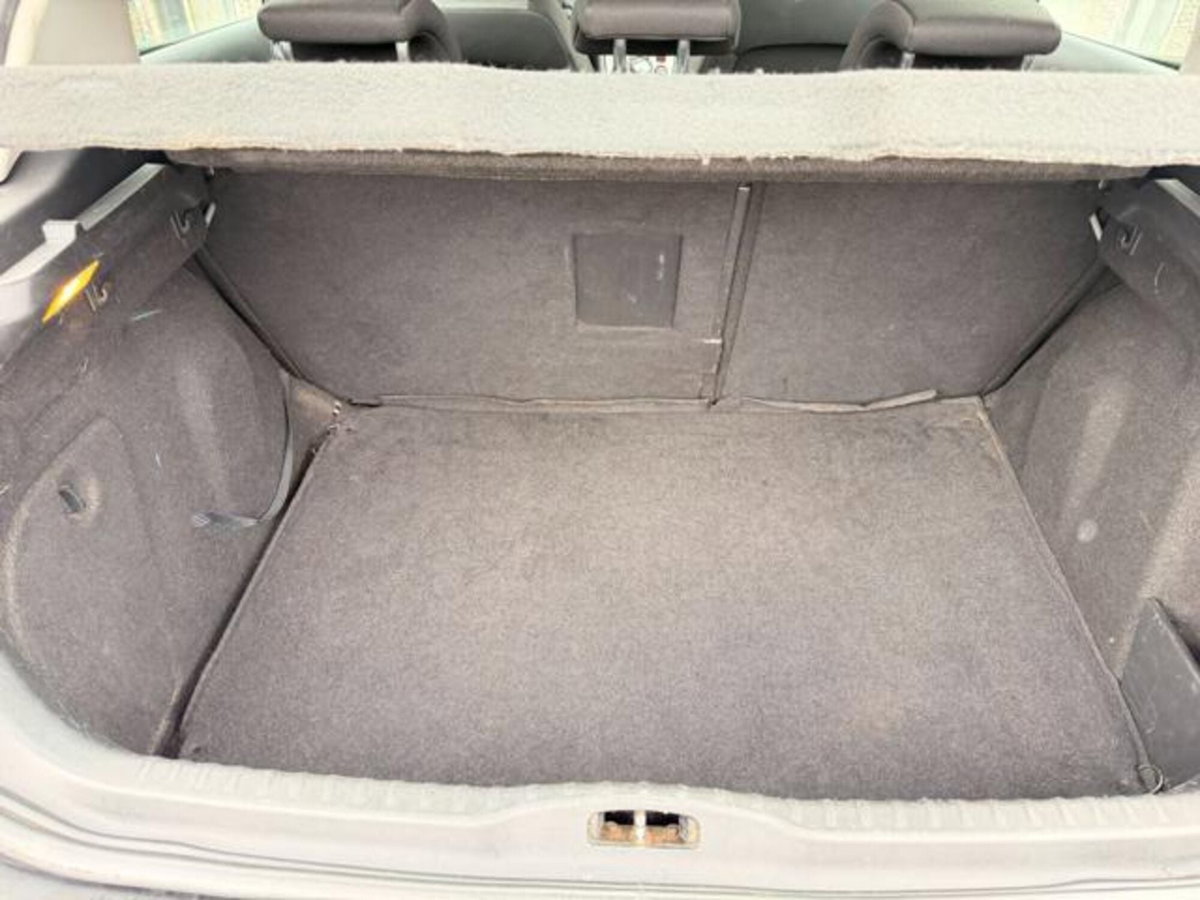 Peugeot 308 1.6 8V e-HDi 112CV Stop&Start robotiz. 5p. Allure (12)