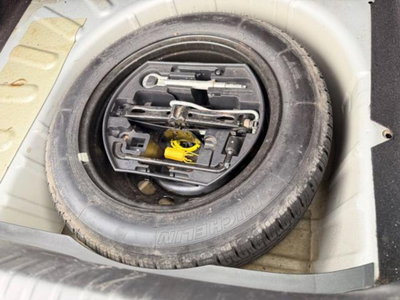 Peugeot 308 1.6 8V e-HDi 112CV Stop&Start robotiz. 5p. Allure (13)